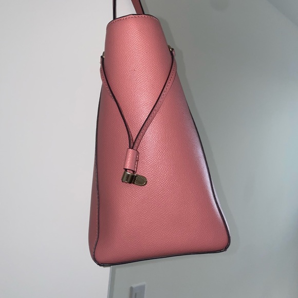 FINAL MARKDOWN! MICHAEL KORS - Voyager Crossgrain Leather Tote, Pink, Medium - Picture 7 of 16